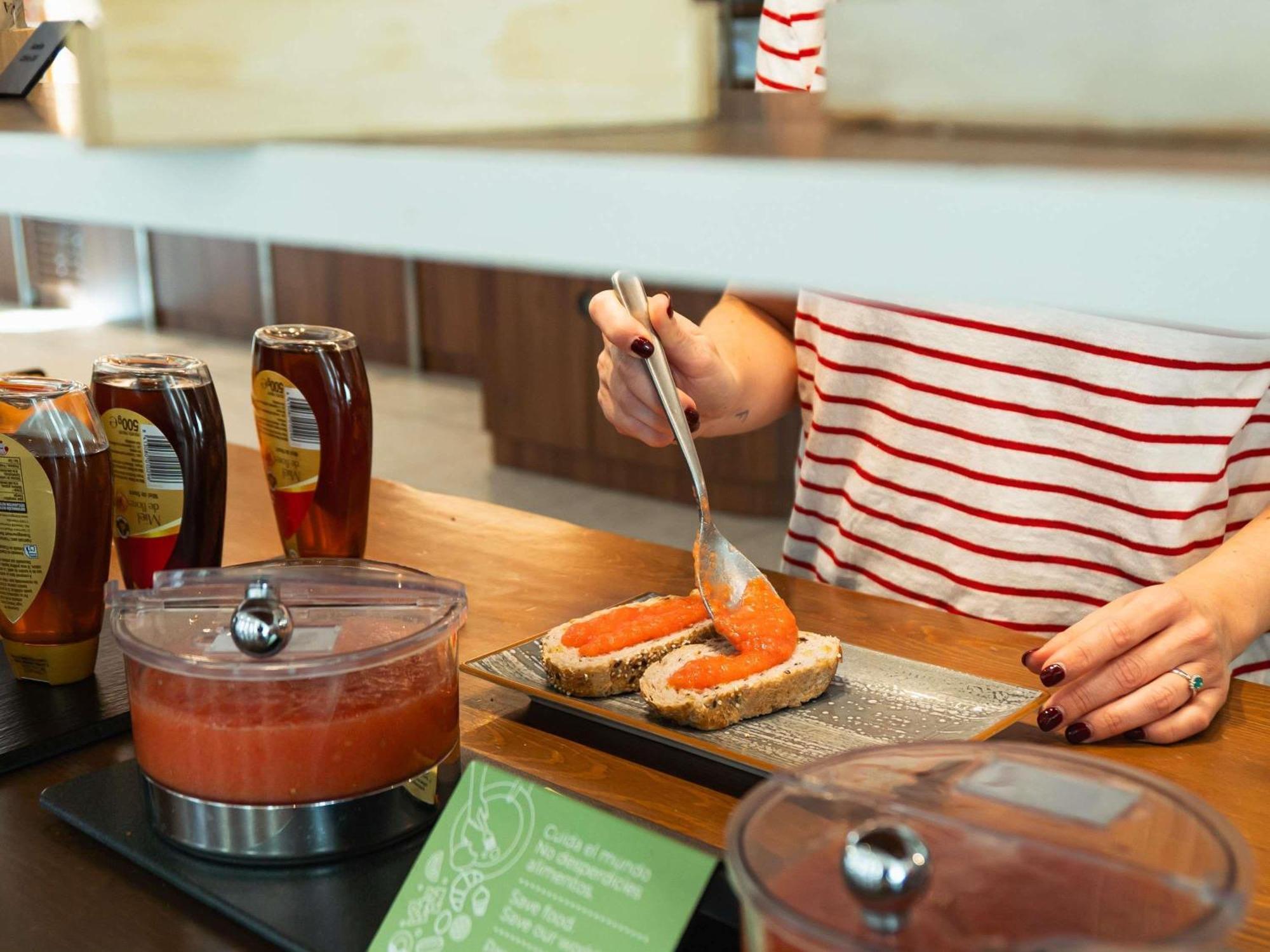 Ibis Styles Sevilla City Santa Justa Dış mekan fotoğraf